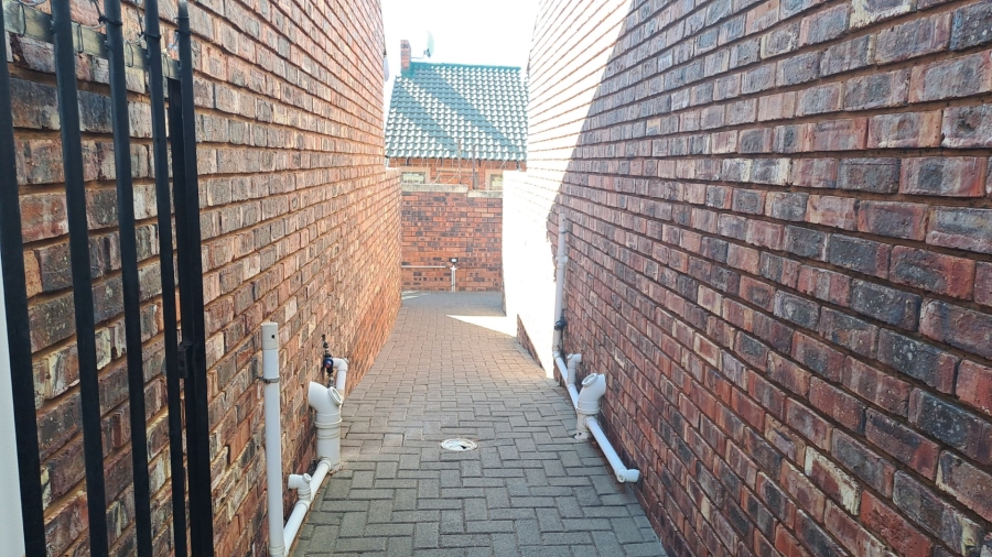 2 Bedroom Property for Sale in Pentagon Park Free State